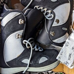 Women's Burton snowboard boots